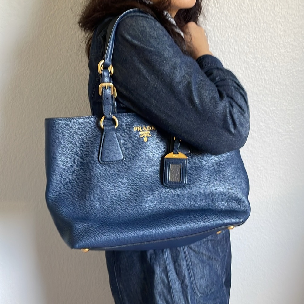 Prada Navy Blue Vitello Daino Leather tote - Picture 2 of 10